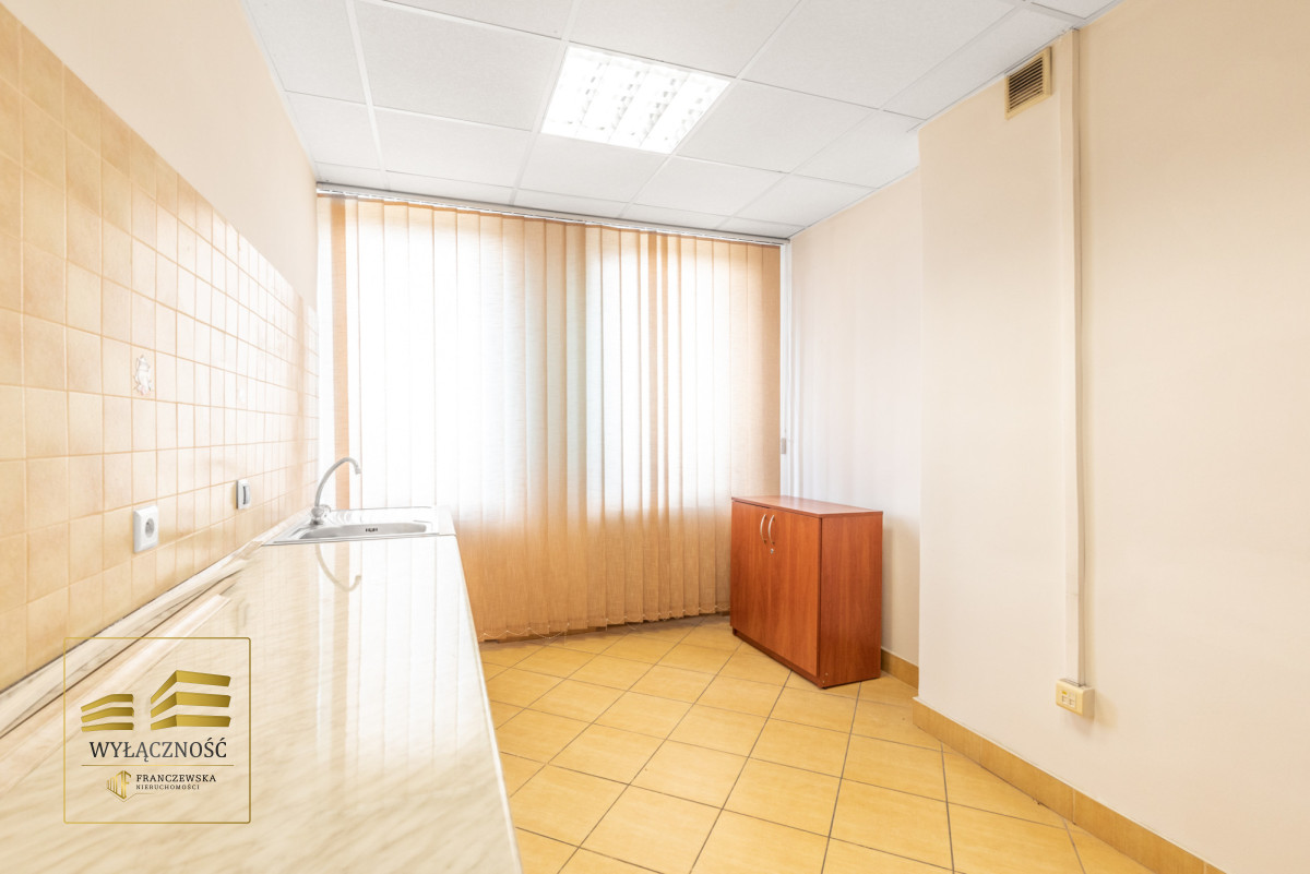 Na wynajem lokal biurowy 48 m2 na Konstantynowie