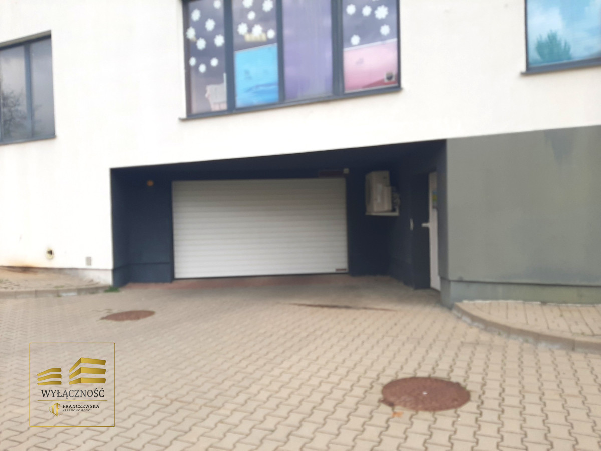 Miejsce postojowe ul. Relaksowa 25 Sławin Botanik