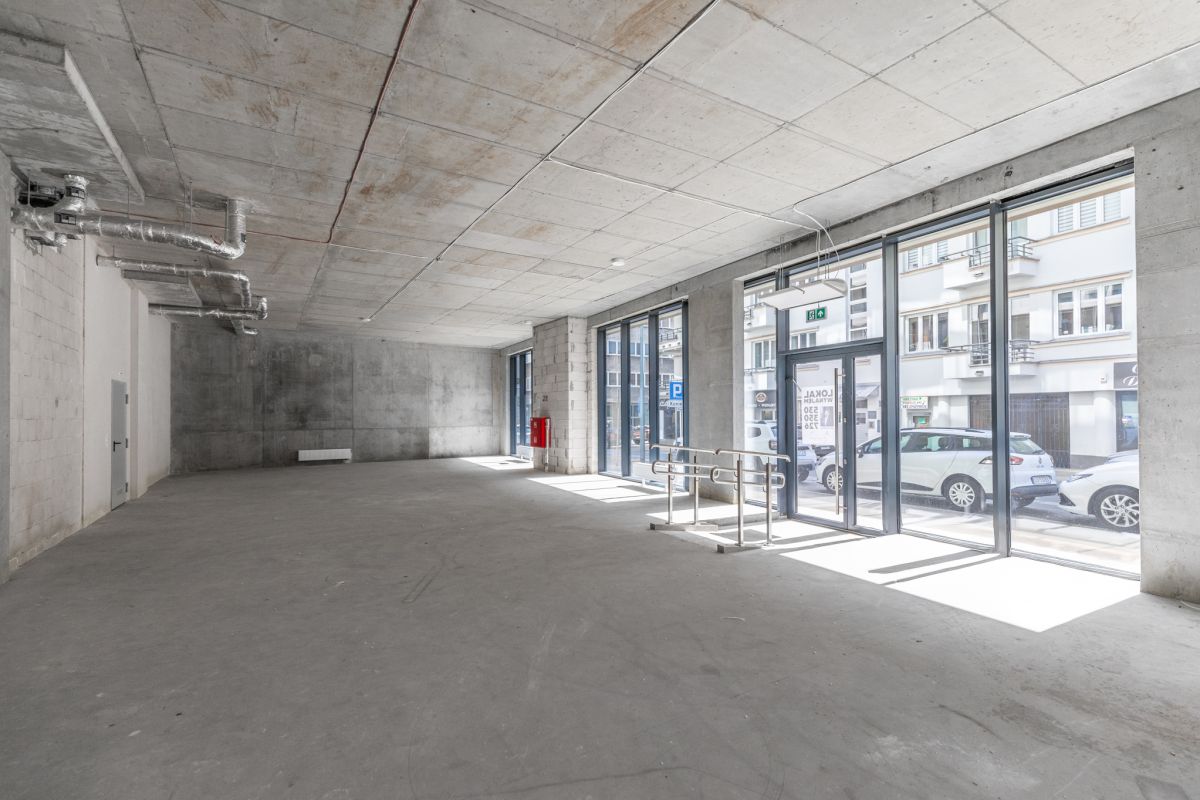 Lokal o pow. 490,56 m2 z witrynami ul. Jasna