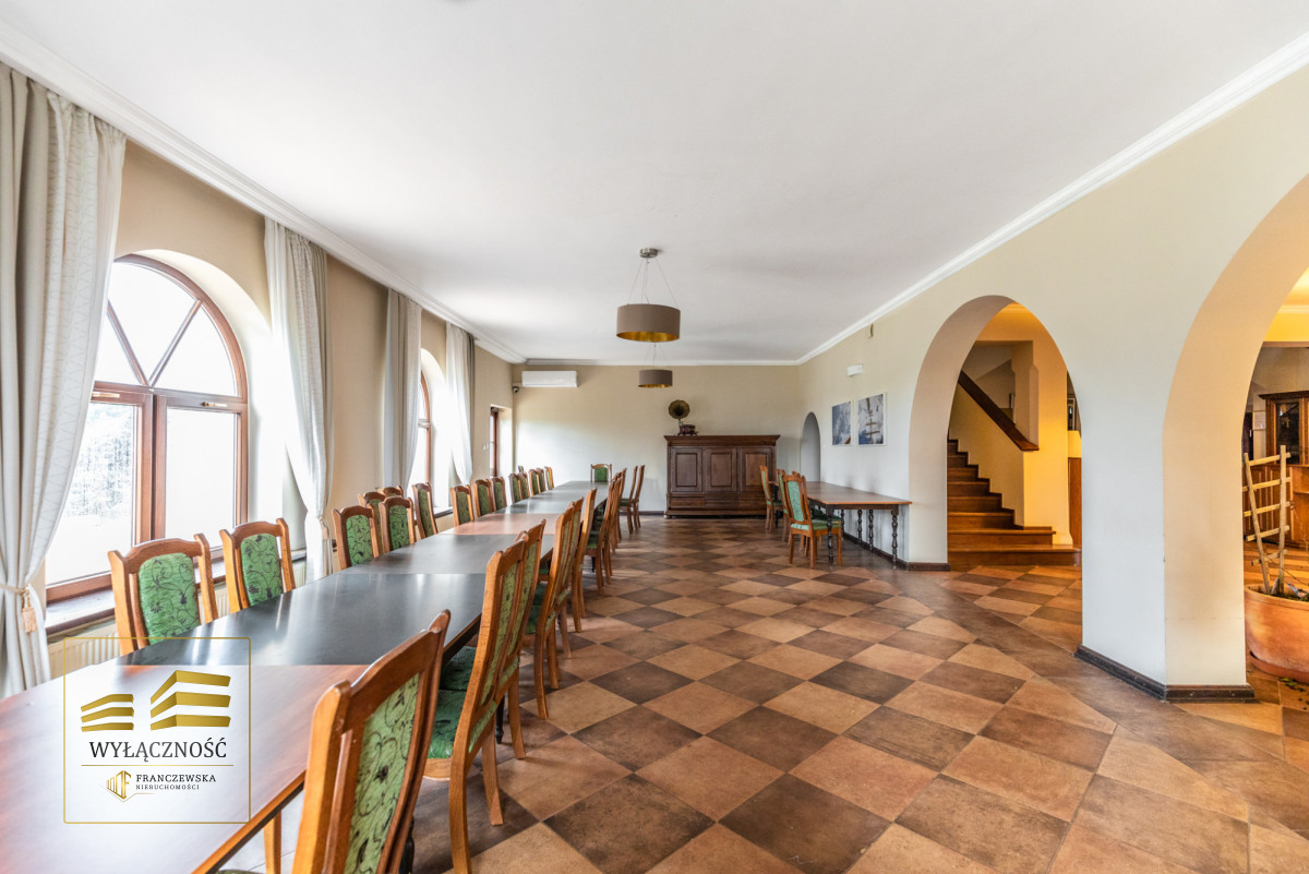 Budynek 795m2 przy S19 na działce 54ha - Kraśnik