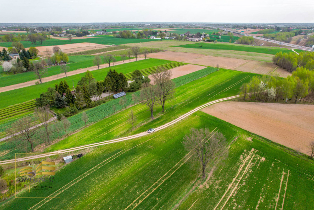 Działka rolna o pow. 3900m2 w Płouszowicach