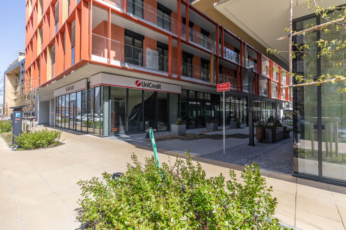 Lokal o pow. 180 m2 z witrynami Wieniawska Jasna