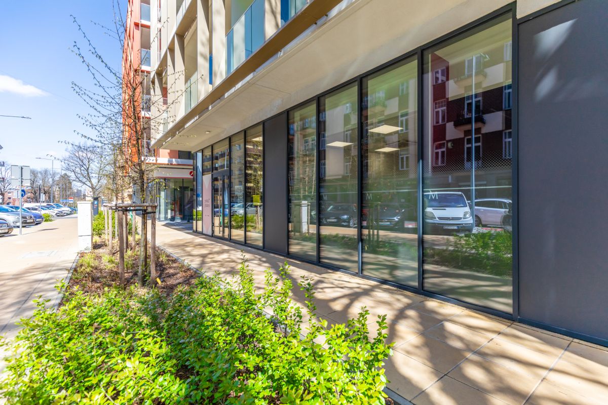 Lokal o pow. 180 m2 z witrynami Wieniawska Jasna