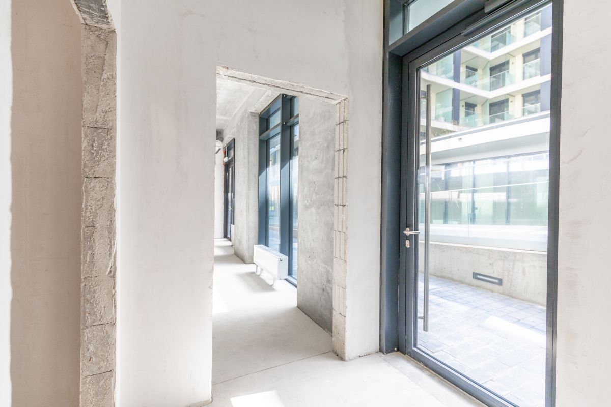 Lokal o pow. 145 m2 z witrynami Centrum