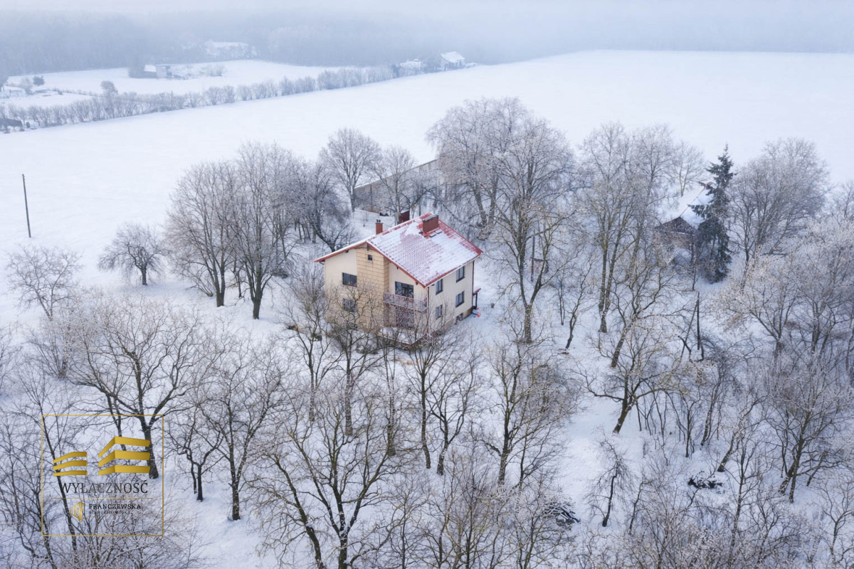 Dom wolnostojący  6 pokoi z dużą działką
