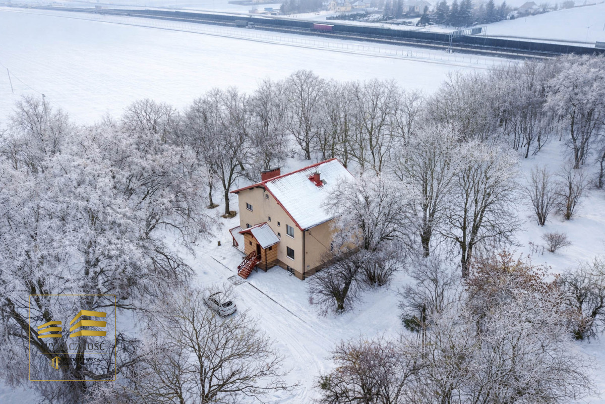 Dom wolnostojący  6 pokoi z dużą działką