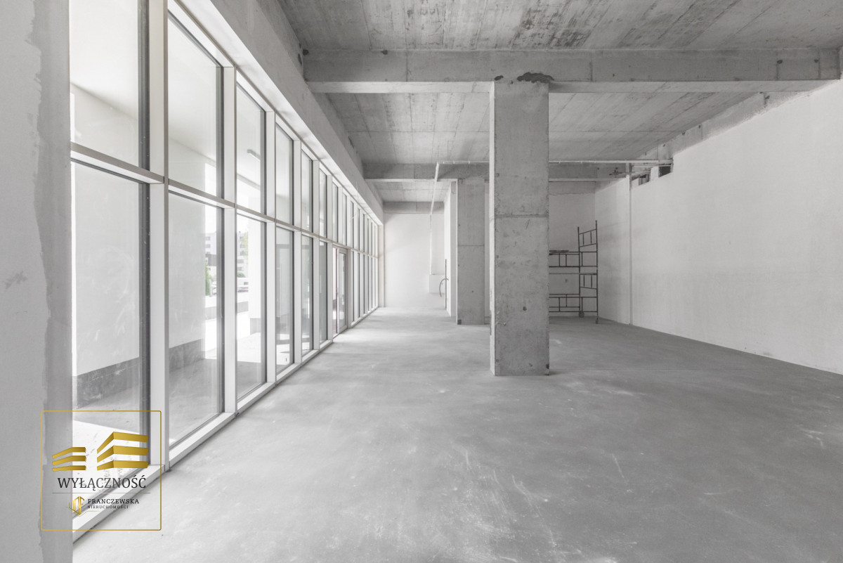 Lokal z witrynami, narożny 105m - Lublin, Węglinek