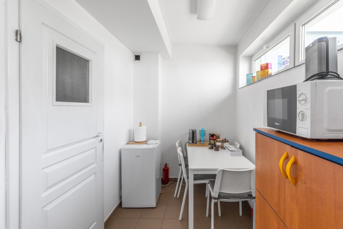 Lokal parter z witrynami 53m2 - Lublin, Bronowice