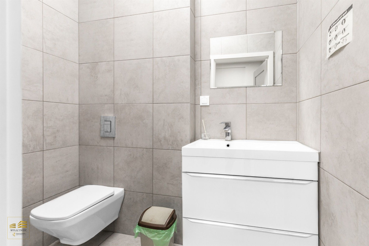 Lokal na parterze z witryną 210m2 - Lublin, Węglin