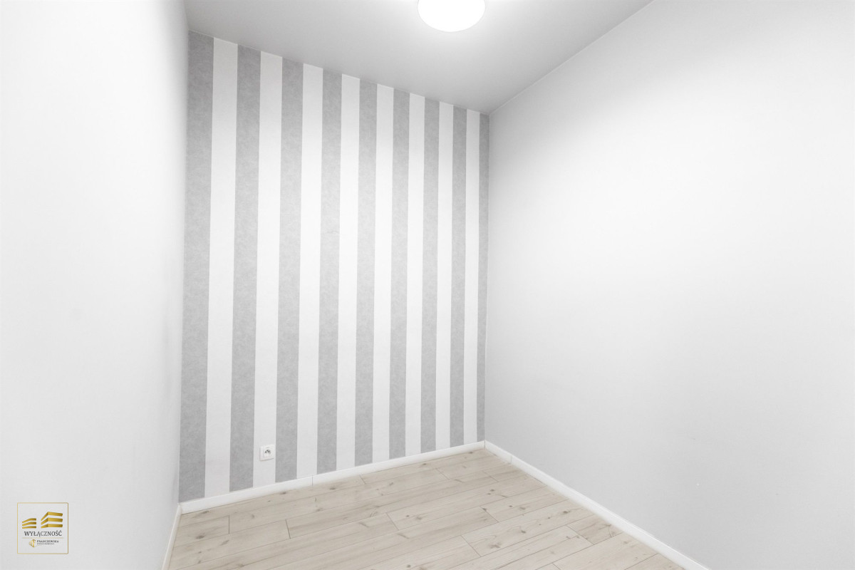 Lokal na parterze z witryną 210m2 - Lublin, Węglin