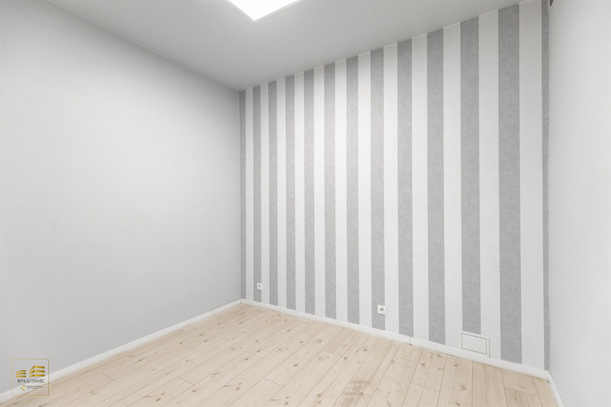 Lokal na parterze z witryną 210m2 - Lublin, Węglin
