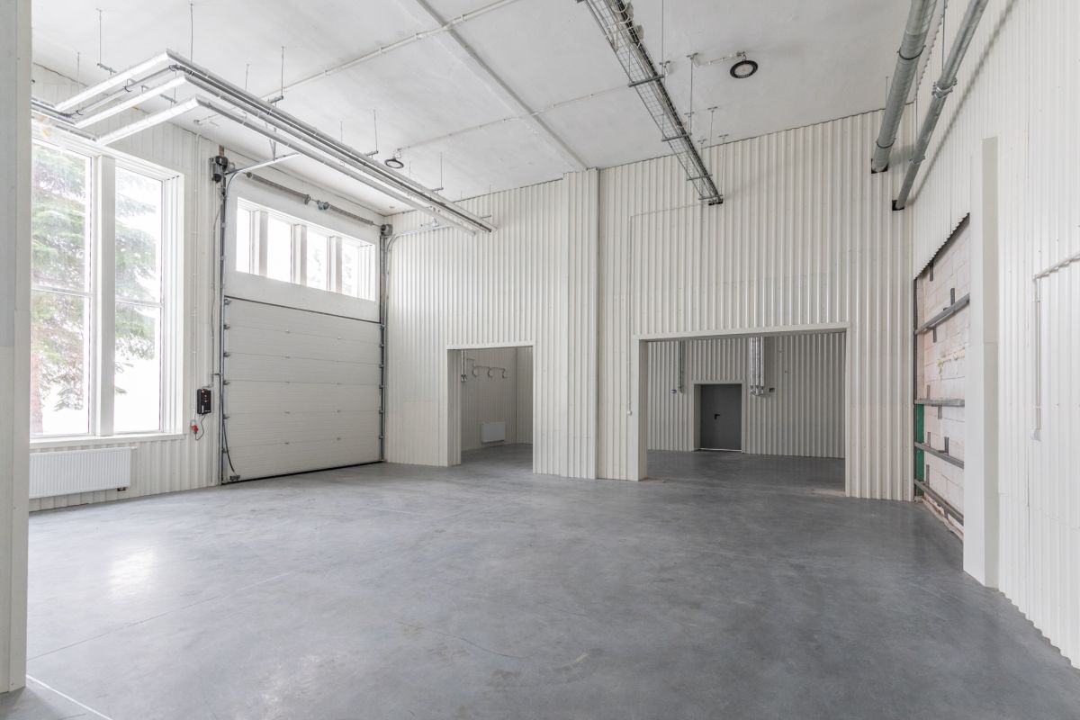 Obiekt produkcyjno-magazynowy 8845m2 - Lublin