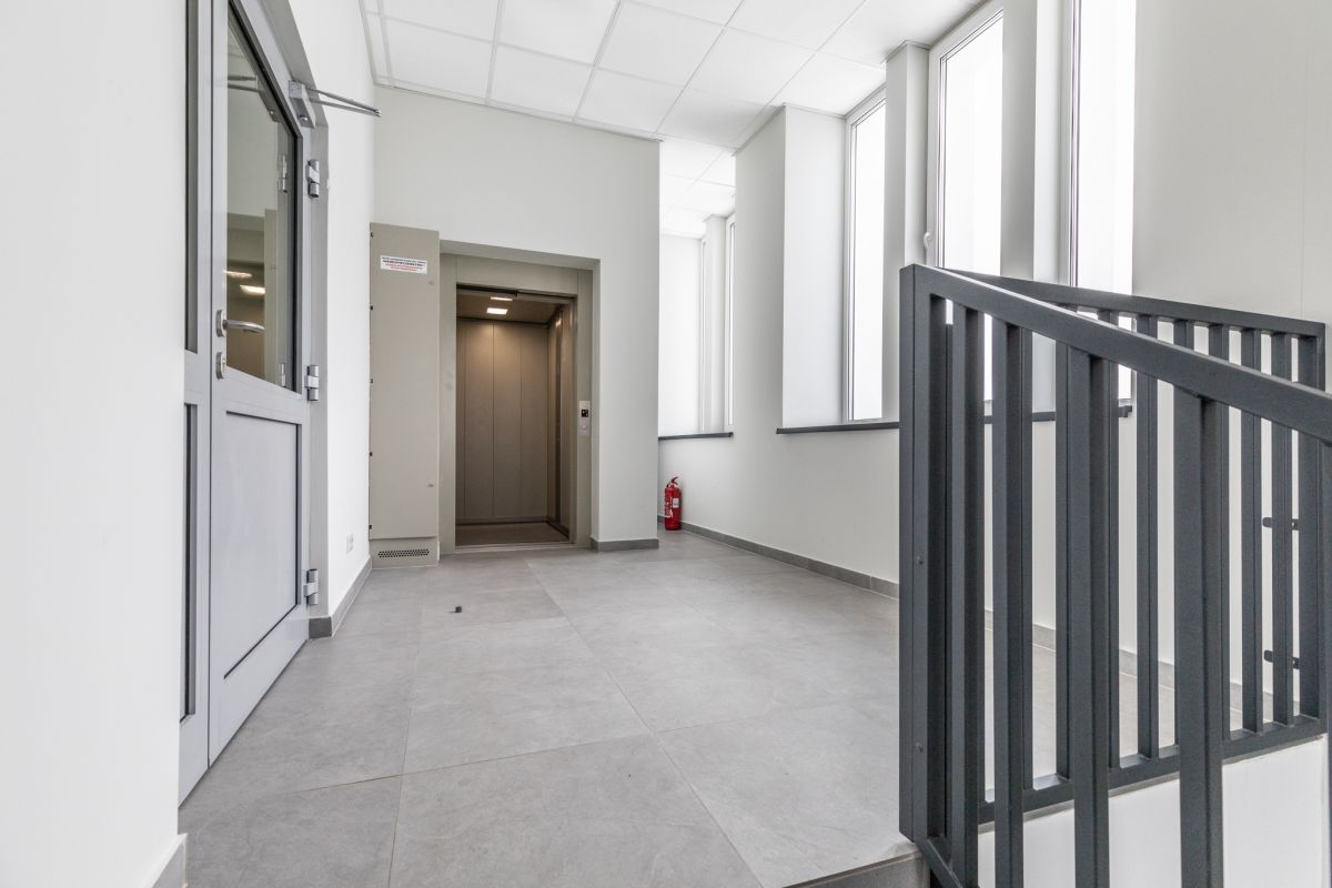 Obiekt produkcyjno-magazynowy 8845m2 - Lublin