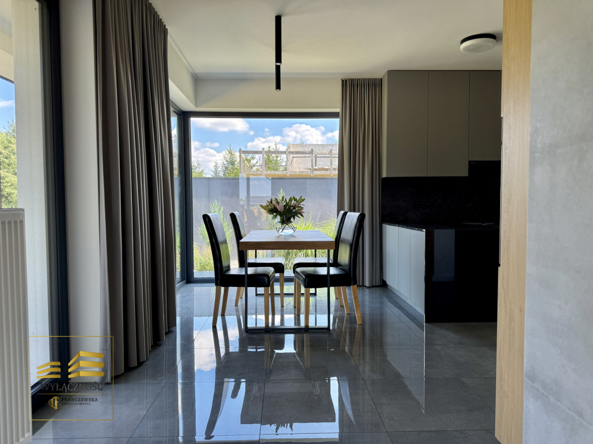 Nowy, parterowy dom przy lesie | 5 pokoi | 181 m2
