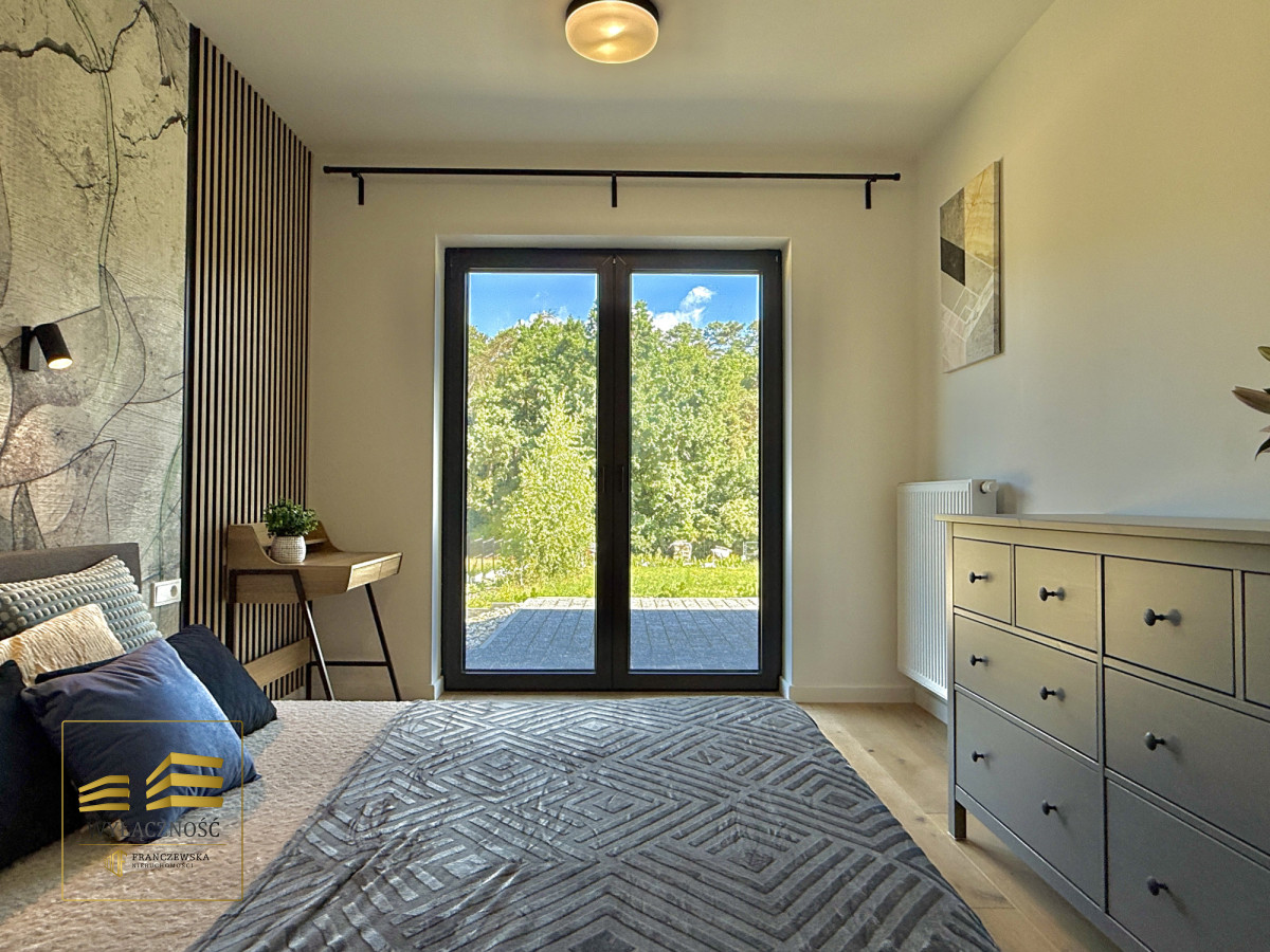 Nowy, parterowy dom przy lesie | 5 pokoi | 181 m2