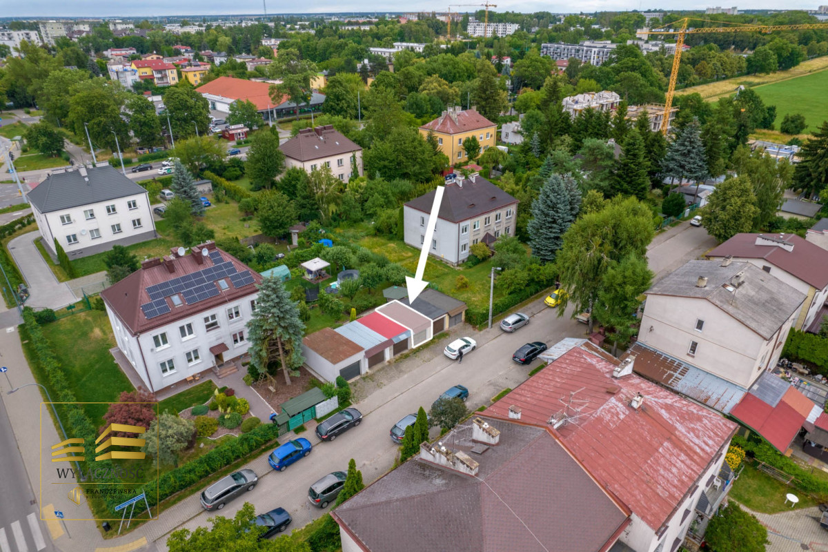 Bronowice, garaż wolnostojący