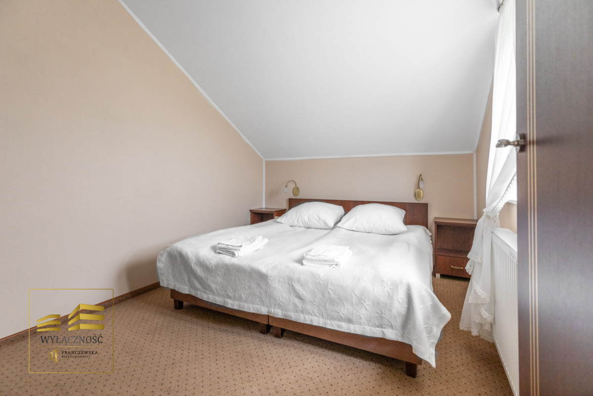 Hotel z restauracją 1500 m² - duża działka 4400 m²