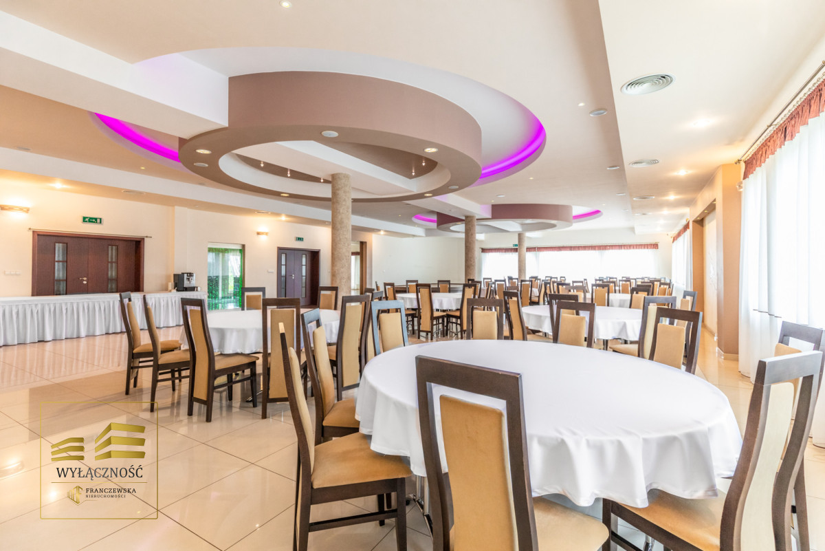 Hotel z restauracją 1500 m² - duża działka 4400 m²