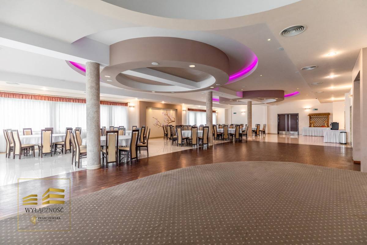 Hotel z restauracją 1500 m² - duża działka 4400 m²