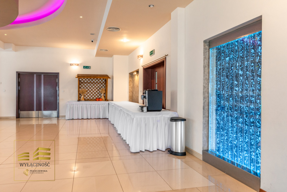 Hotel z restauracją 1500 m² - duża działka 4400 m²