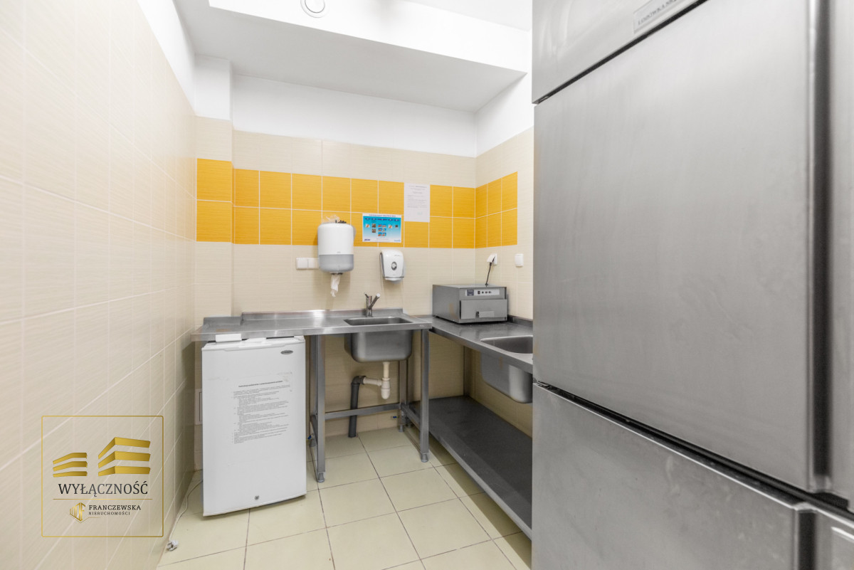Hotel z restauracją 1500 m² - duża działka 4400 m²