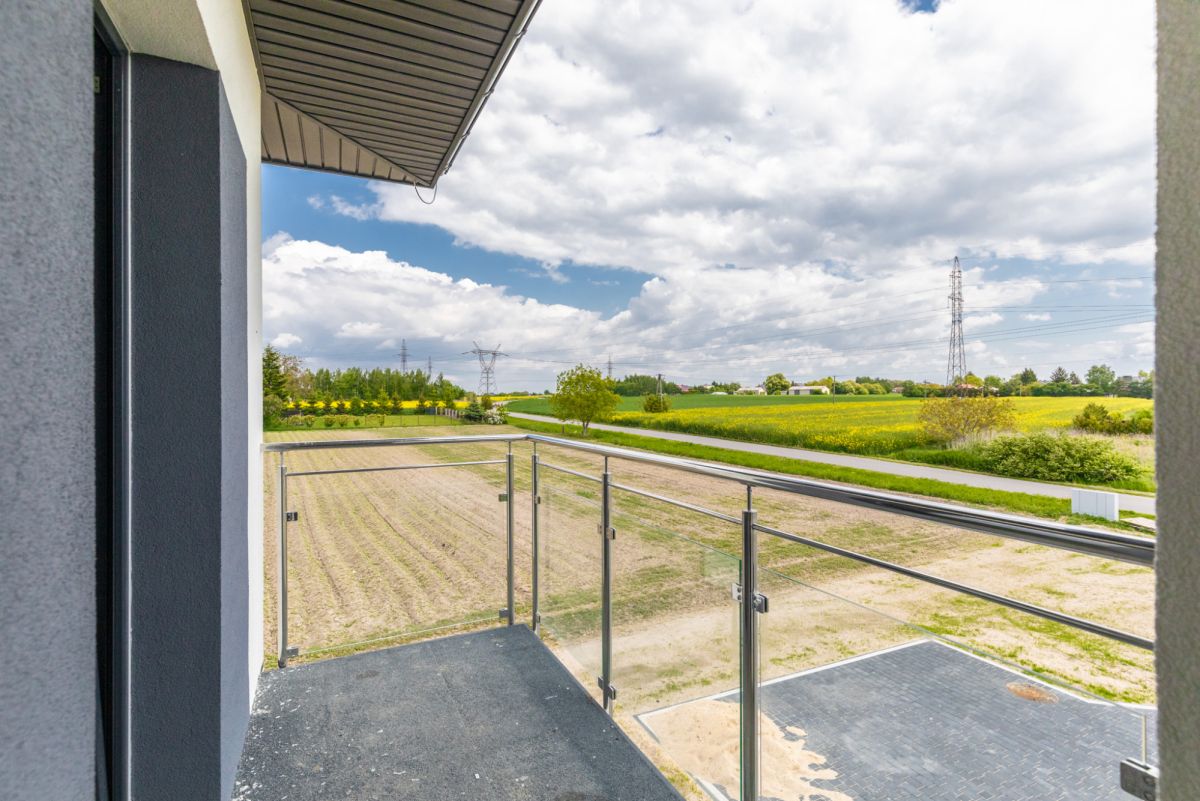 Połówka bliźniaka z działką 1500m2