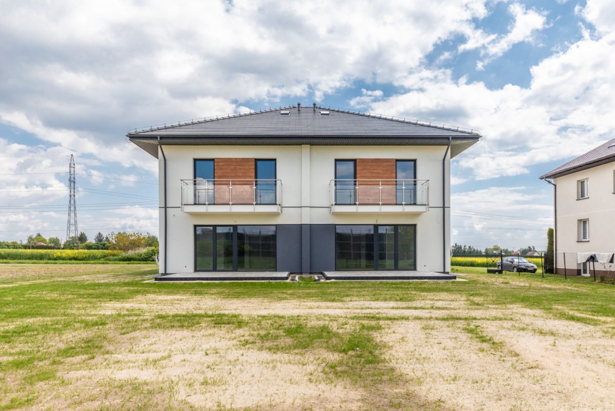 Połówka bliźniaka z działką 1500m2