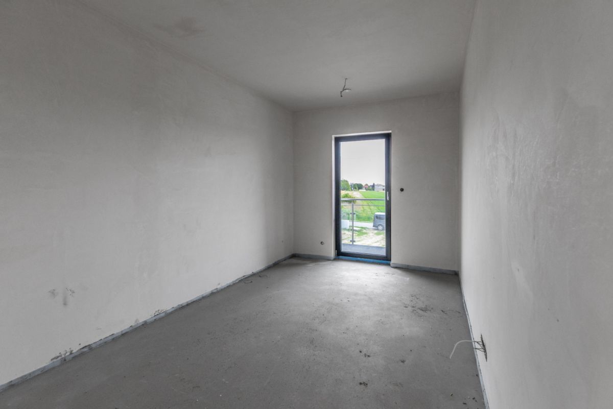 Połówka bliźniaka z działką 1500m2
