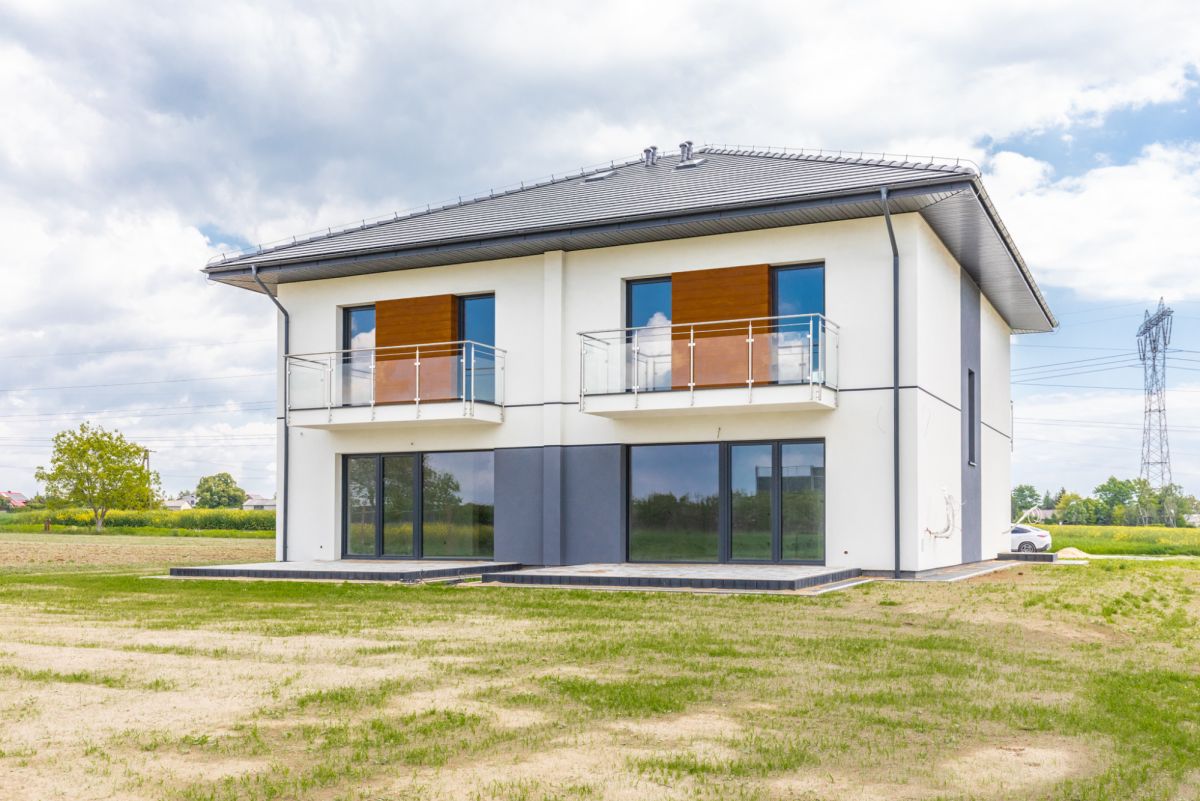 Połówka bliźniaka z działką 1500m2