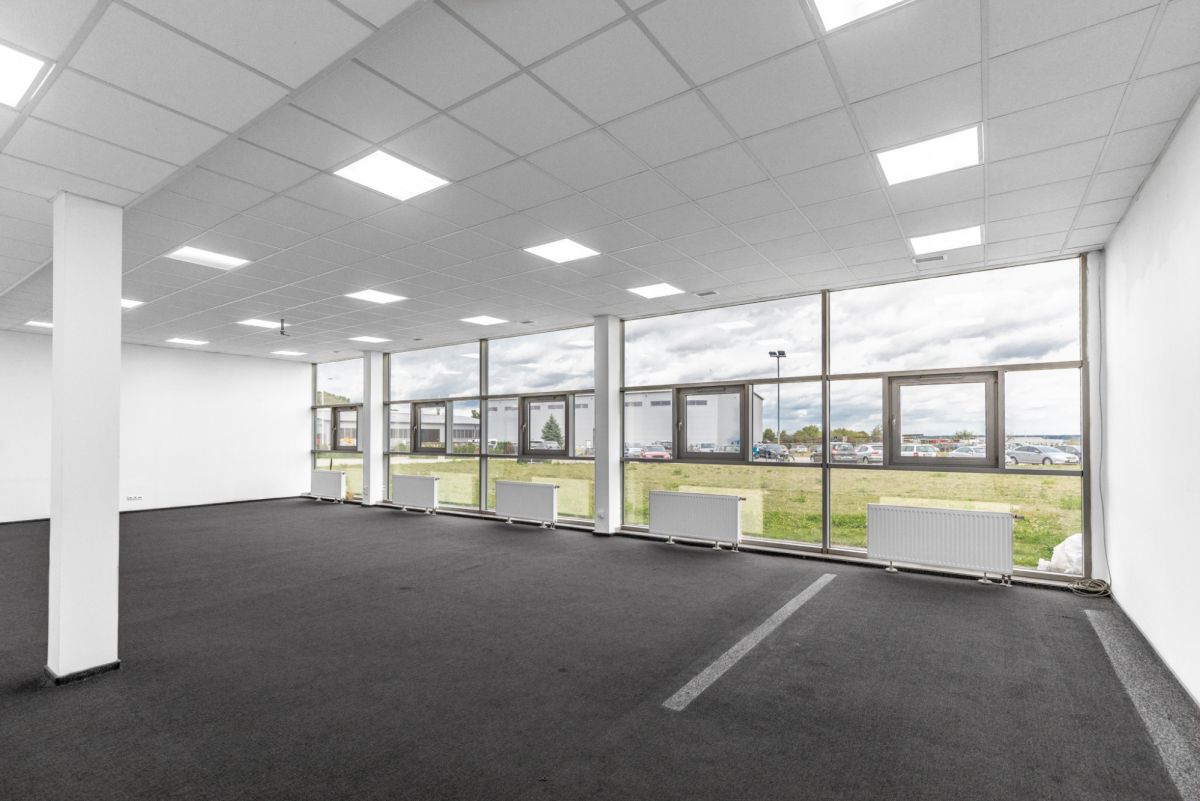 Biuro 170 m² Felin | Brak opłat za ogrzewanie