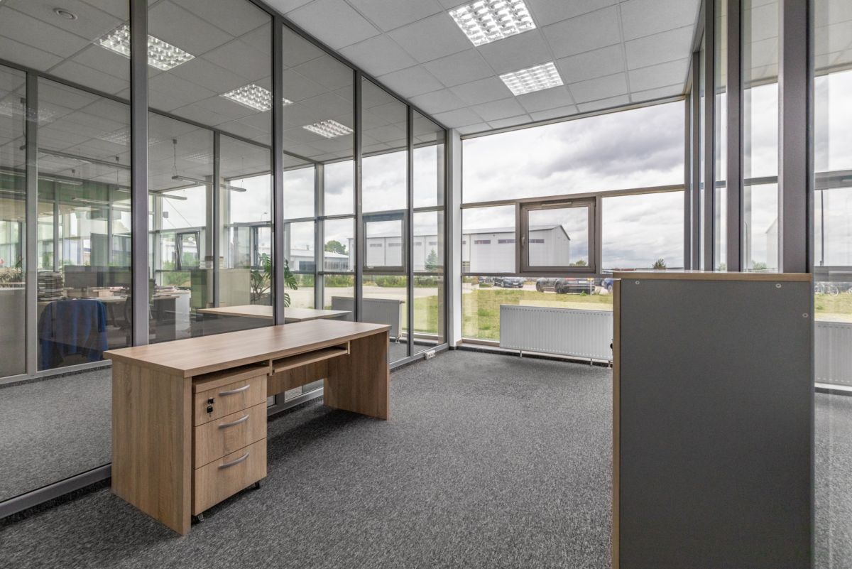 Biuro 170 m² Felin | Brak opłat za ogrzewanie
