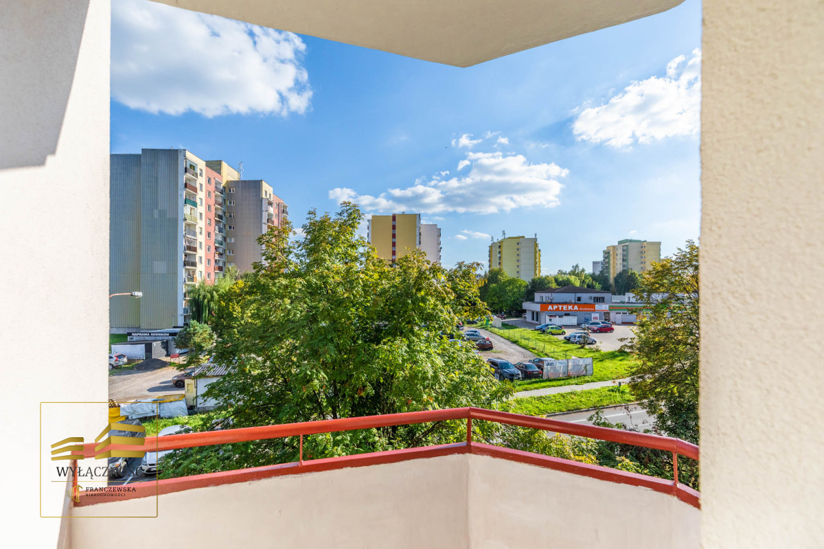 3 pokojowe mieszkanie o pow.67,3 m2  Czuby Błonie