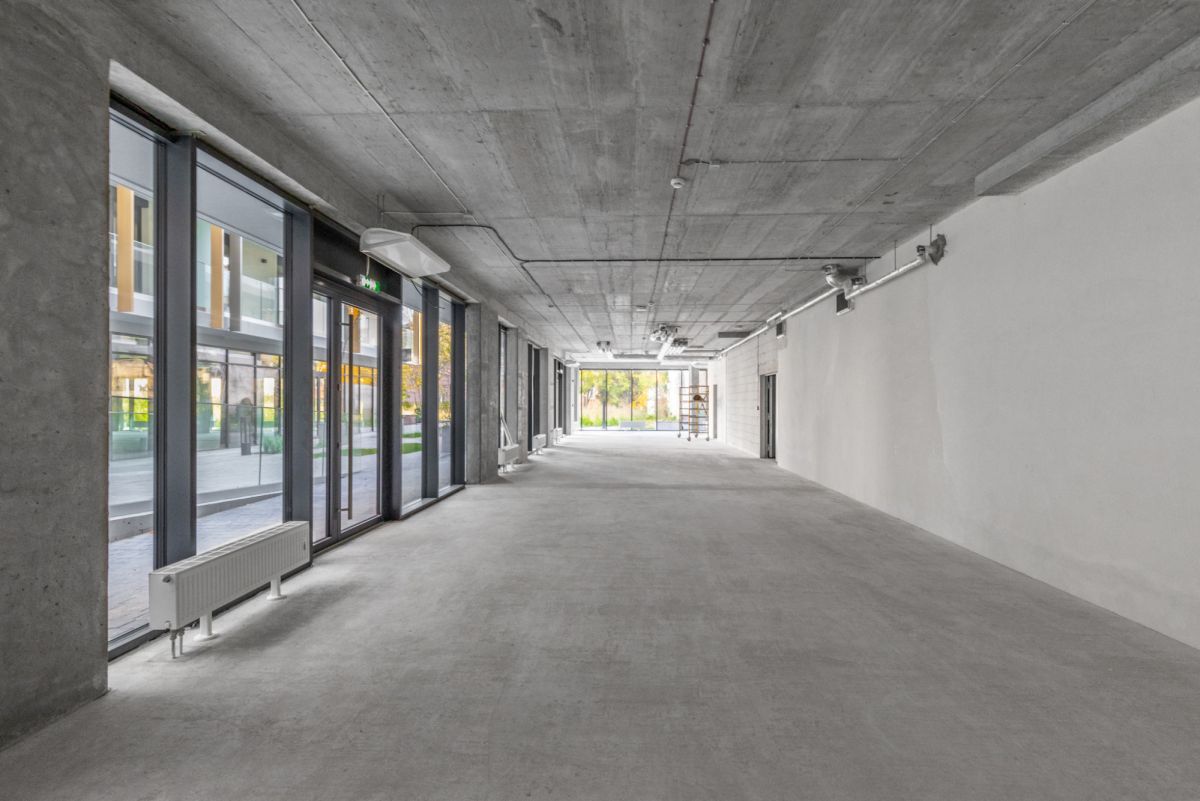 Lokal o pow. 180 m2 z witrynami Wieniawska Jasna