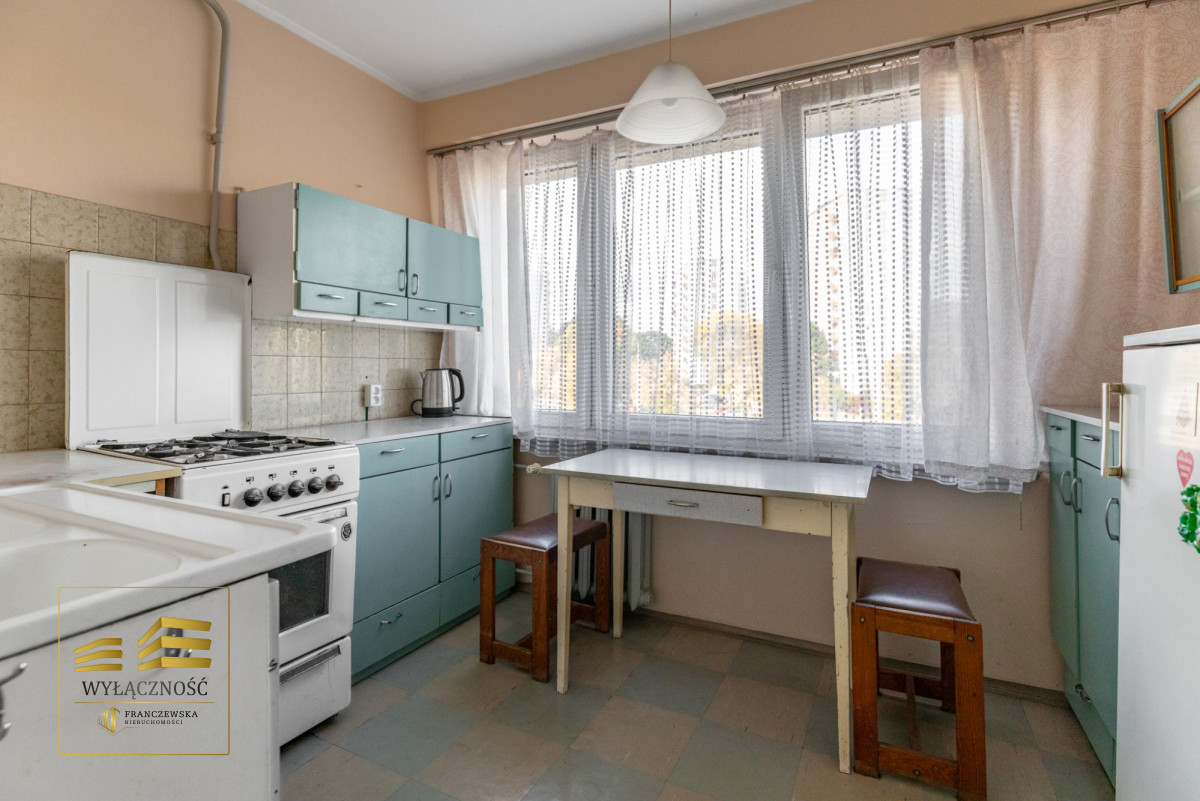 2 pokoje, balkon, piwnica Kleeberga
